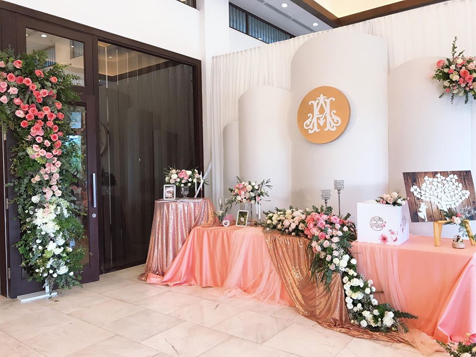 KHOẢNH KHẮC TUYỆT VỜI