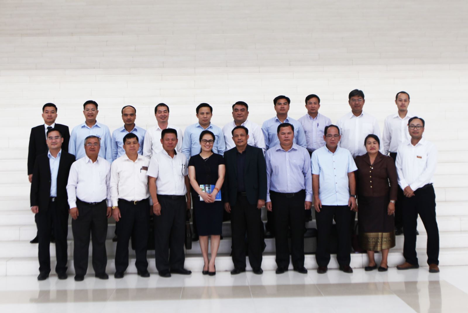 Phó Chủ nhiệm Văn phòng Phủ Thủ tướng Lào thăm I9BET được thành lập và phát triển mở vào năm 2016